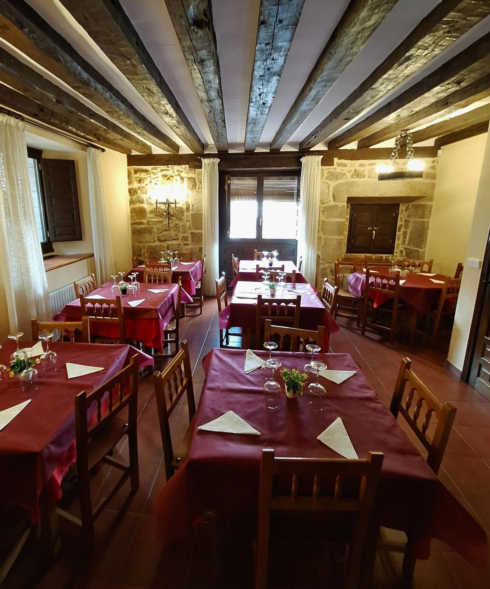 Hostal Rio Duero Molinos de Duero Extérieur photo