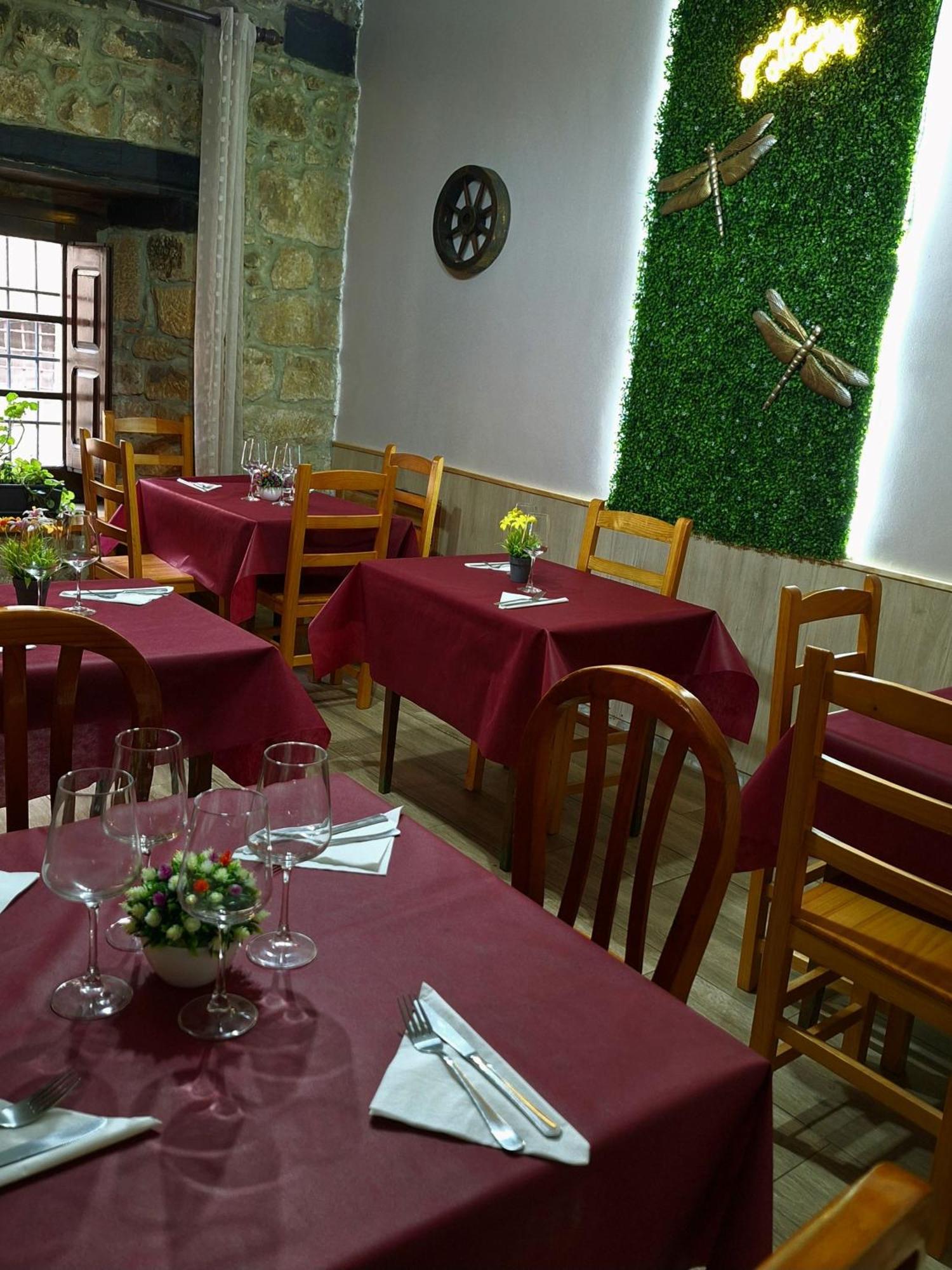 Hostal Rio Duero Molinos de Duero Extérieur photo