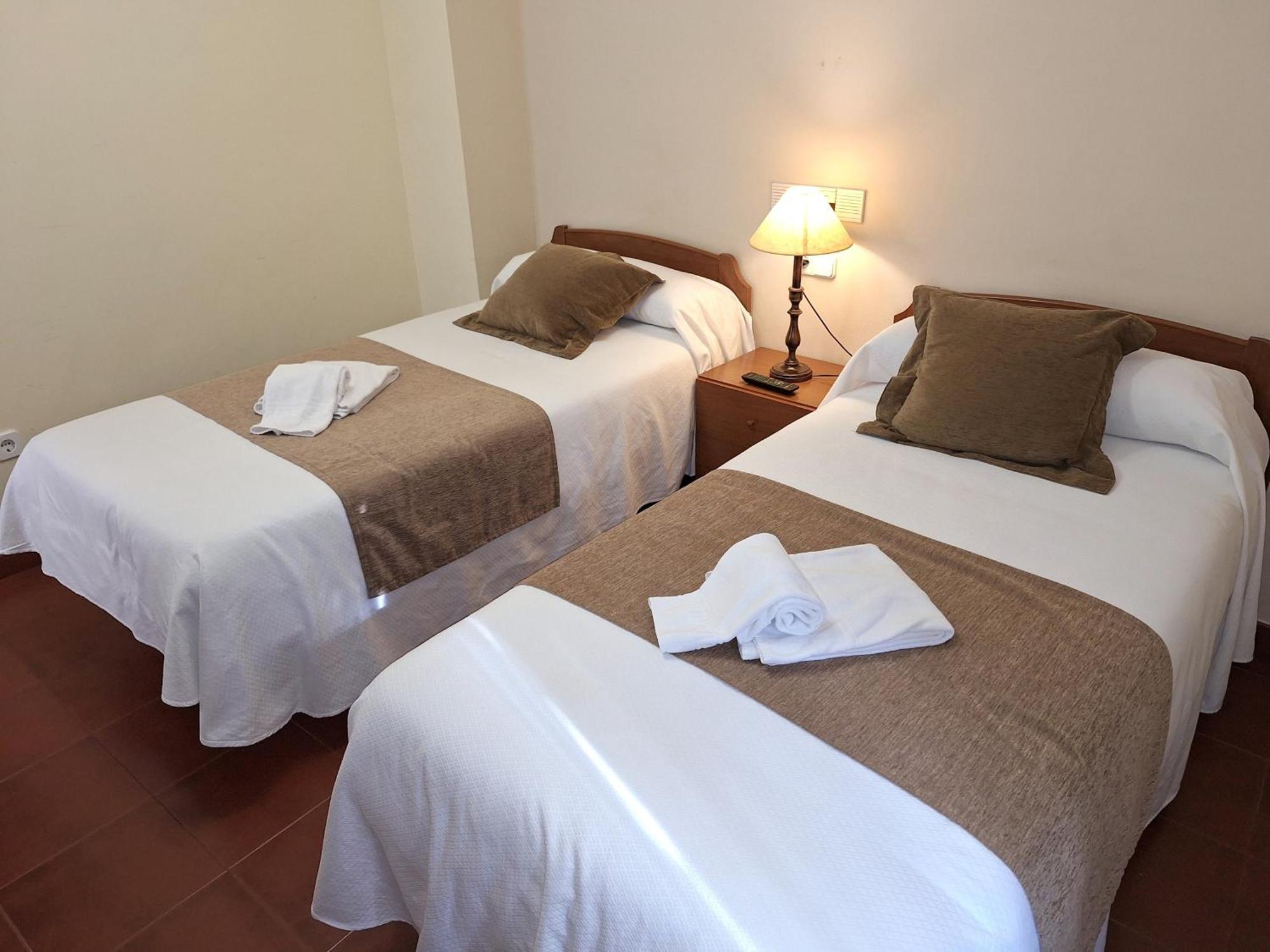 Hostal Rio Duero Molinos de Duero Extérieur photo